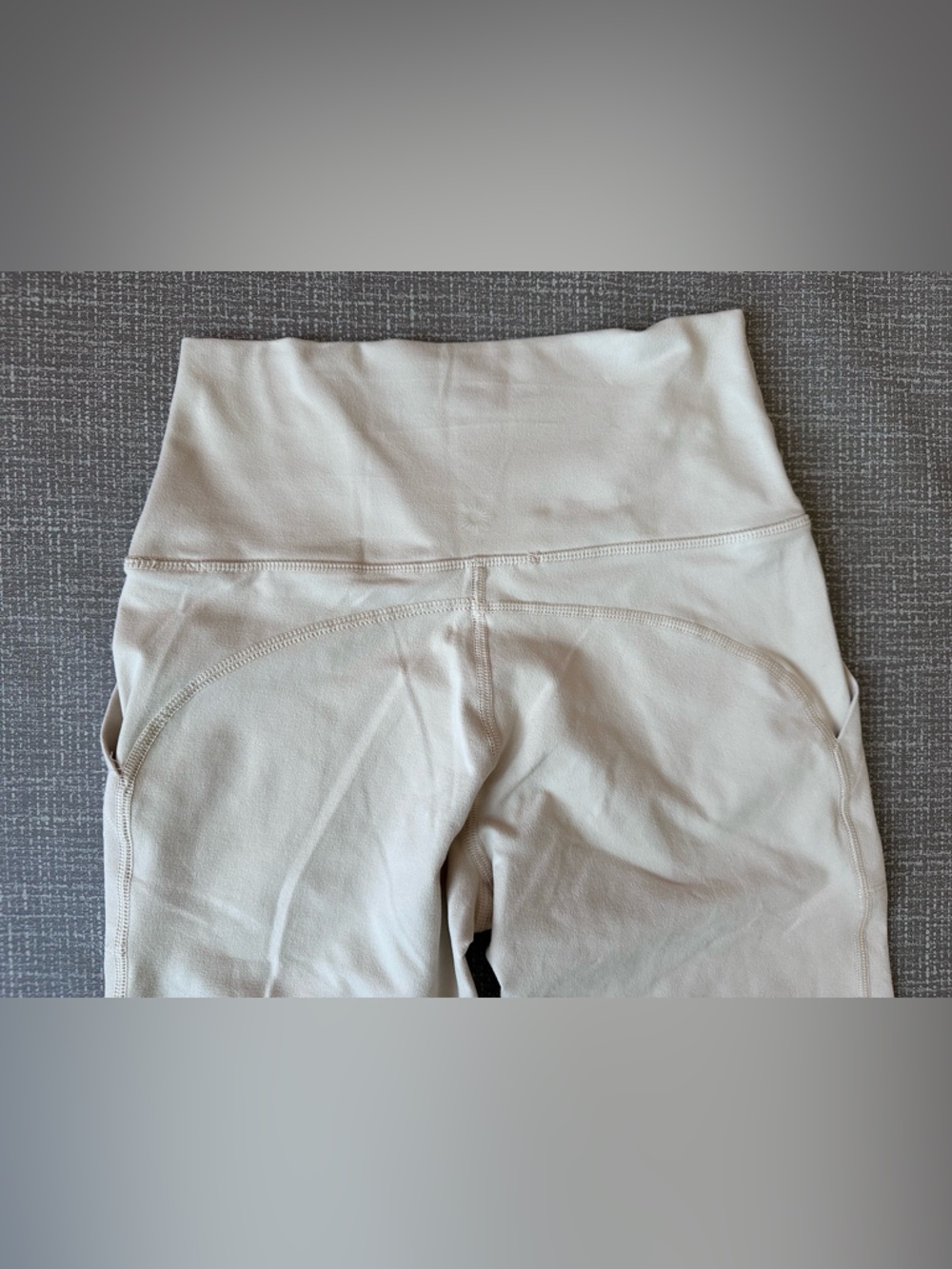 OFFLINE by Aerie Flare Leggings Womens M Ivory High Rise Yoga Pants Pockets - Picture 4 of 12